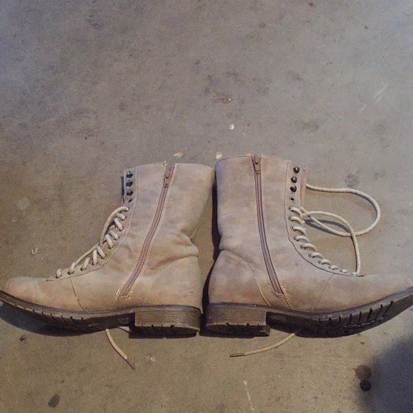 Combat Boots - Picture 2 of 5